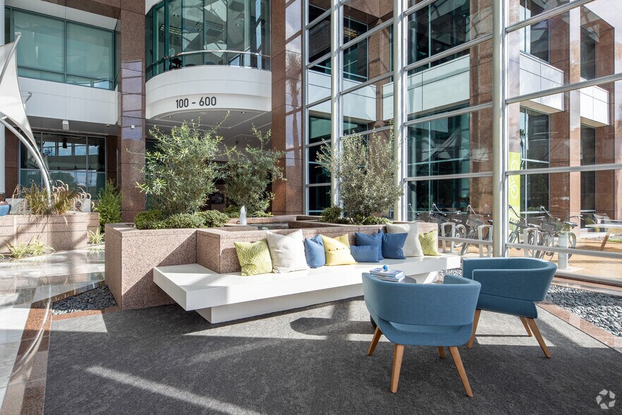 More Photos Of 100 Bayview Cir, Newport Beach Office For Lease