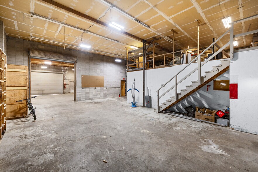 More Photos Of 744 S Grape St, Medford Industrial For Sale
