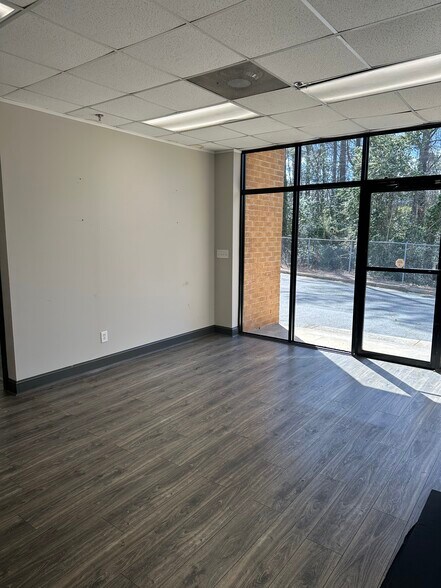More Photos Of 4410 Wendell Dr SW, Atlanta Warehouse For Lease