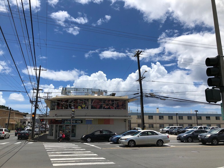 More Photos Of 1339-1341 N School St, Honolulu Storefront For Lease