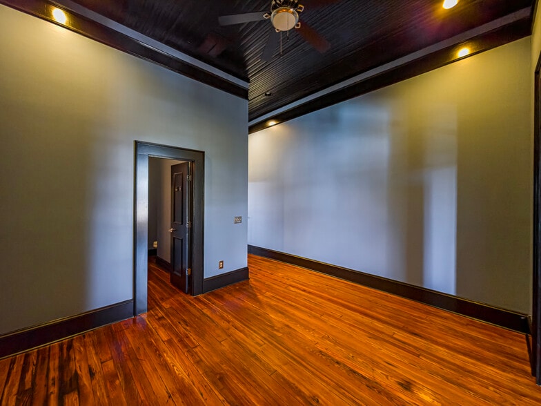 More Photos Of 105-111 W Central, Valdosta Storefront Retail Office For Sale