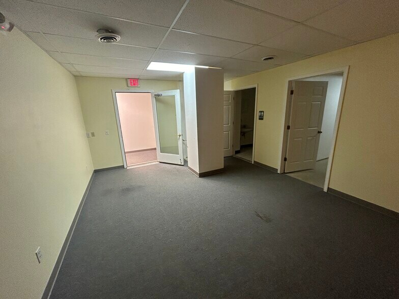 More Photos Of 455 E Grand River Ave, Brighton Unknown For Lease