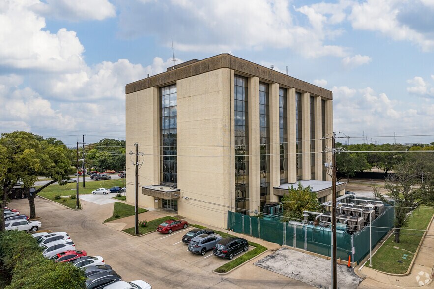 More Photos Of 2110 Research Row, Dallas Medical For Lease