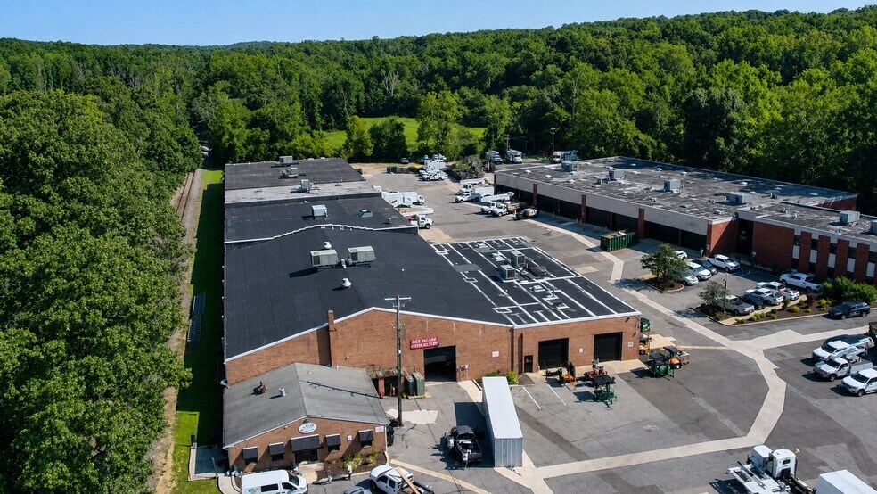 More Photos Of 15101 Buck Ln, Upper Marlboro Warehouse For Lease