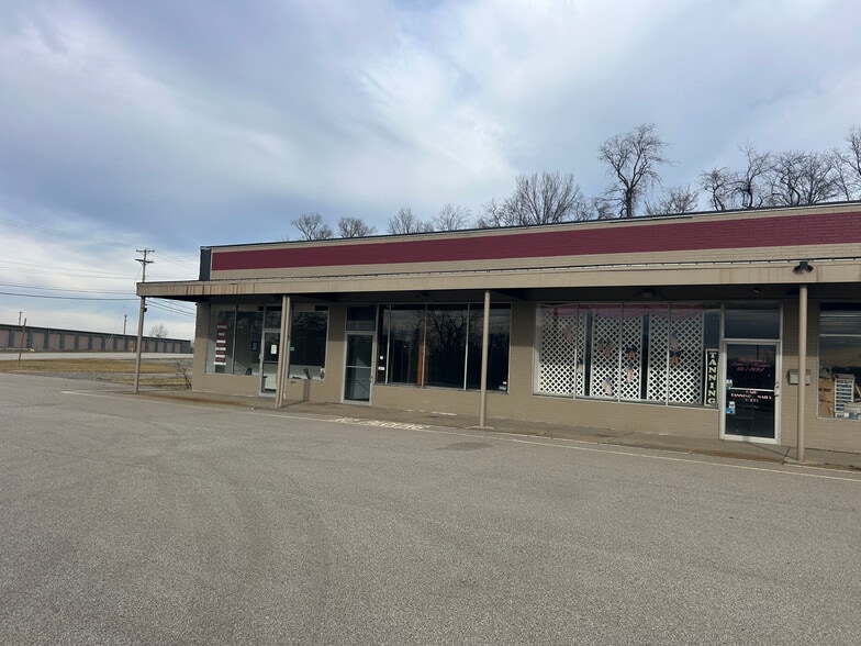 Primary Photo Of 1515 Washington Blvd, Mckeesport Storefront For Sale