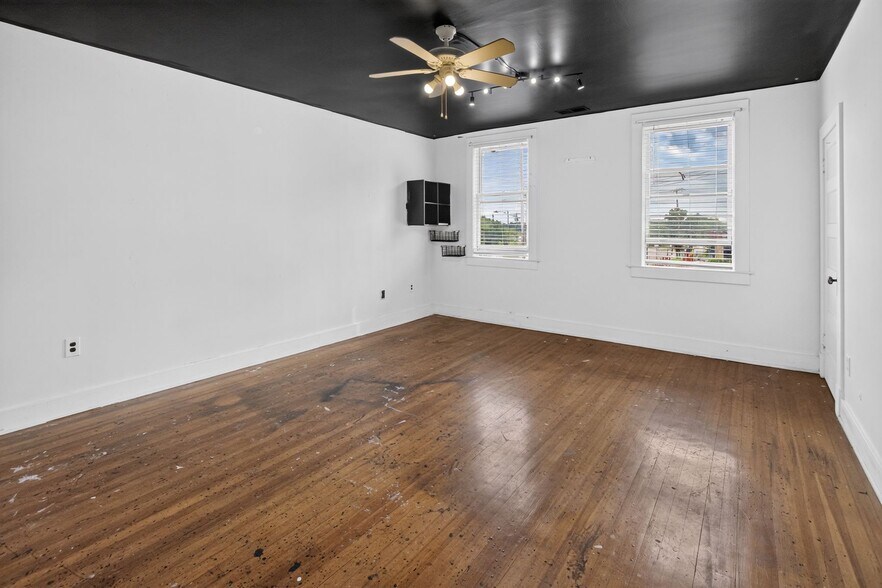More Photos Of 4802 Rhode Island Ave, Hyattsville Unknown For Lease