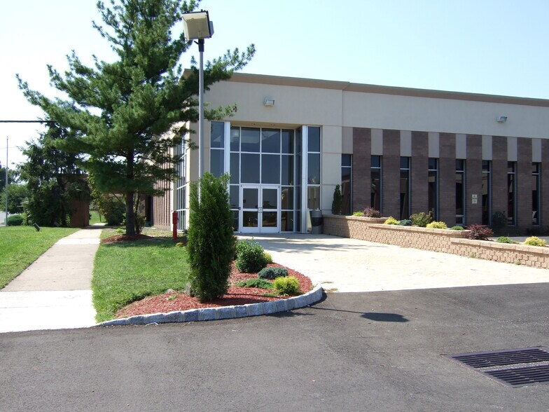 More Photos Of 25 Kennedy Blvd, East Brunswick Office For Lease