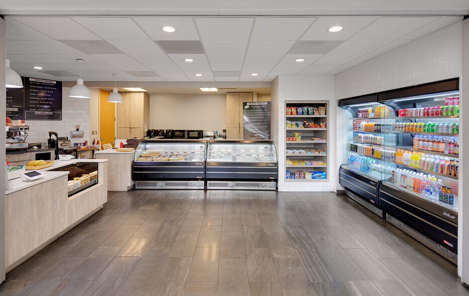 More Photos Of 5404 Cypress Center Dr, Tampa Office For Lease