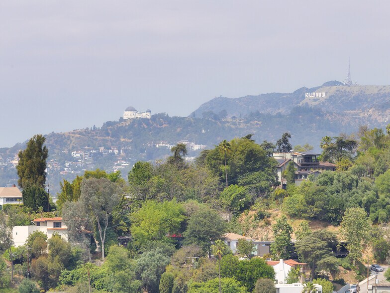 More Photos Of 1825 Altivo Way, Los Angeles Multifamily For Sale