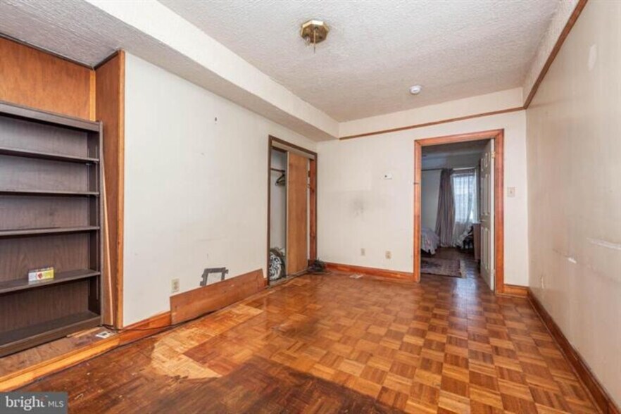 More Photos Of 212 W Saratoga St, Baltimore Storefront Retail Residential For Sale
