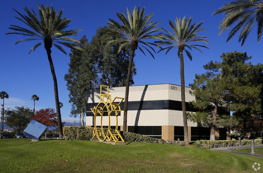 More Photos Of 621 E Carnegie Dr, San Bernardino Office For Lease