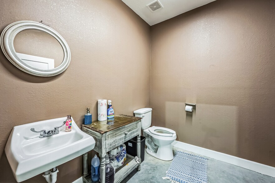 More Photos Of 19905 FM 1314 Rd, Porter Storefront Retail Office For Sale