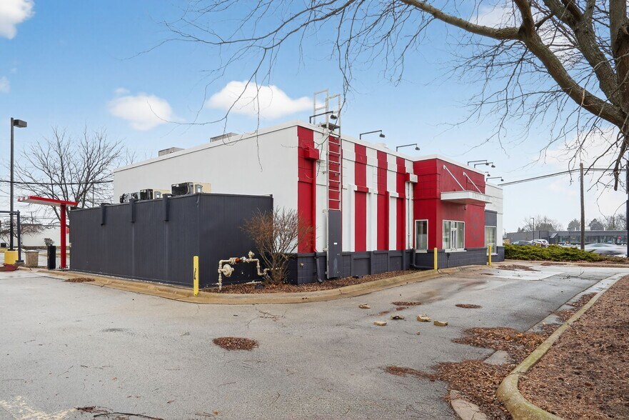More Photos Of 1160 N State St, Belvidere Fast Food For Sale