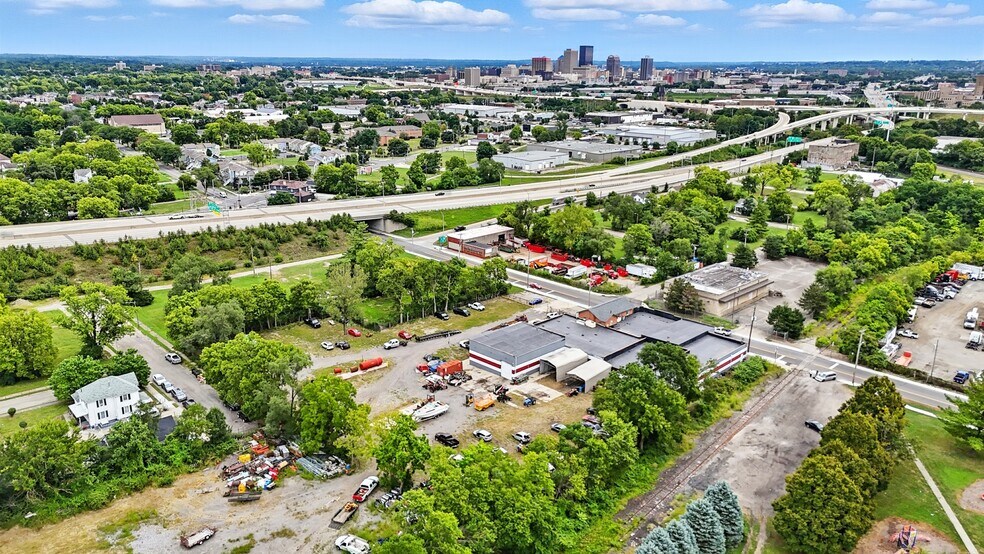 More Photos Of 603 S Broadway St, Dayton Warehouse For Sale