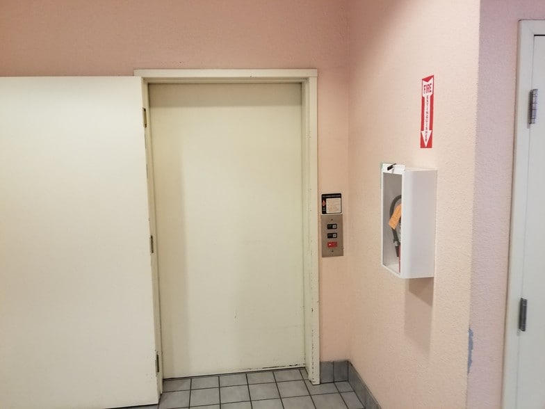 More Photos Of 716-720 Sacramento St, San Francisco Office For Lease