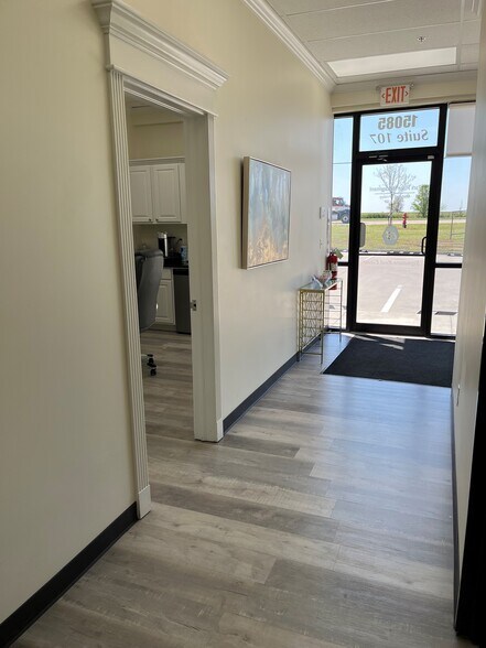 More Photos Of 18960 NE 23rd St, Harrah Freestanding For Lease