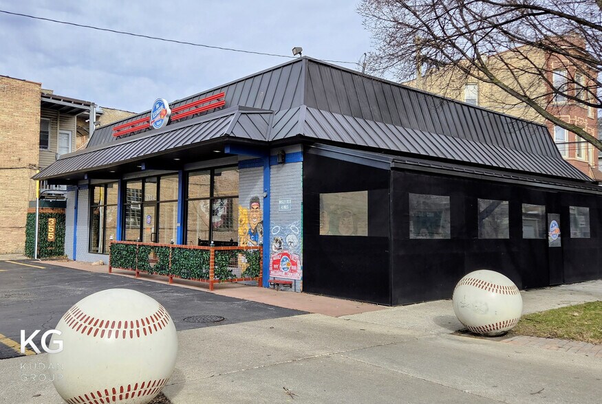 More Photos Of 3734 W Irving Park Rd, Chicago Restaurant For Lease