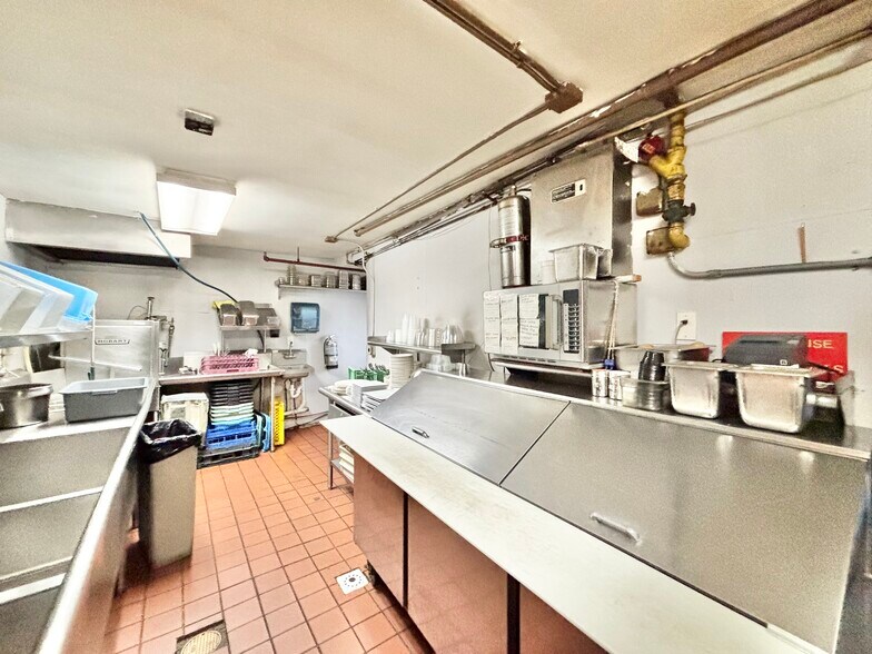 More Photos Of 1308 E Main St, Stamford General Retail For Sale