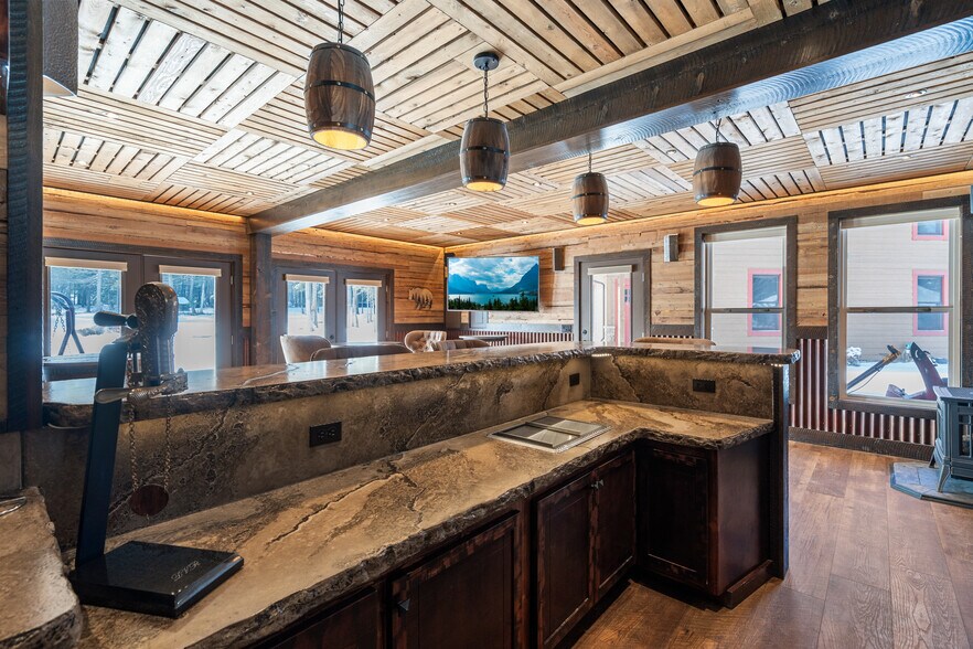 More Photos Of 1845 Hodgson Rd, Whitefish Hotel For Sale