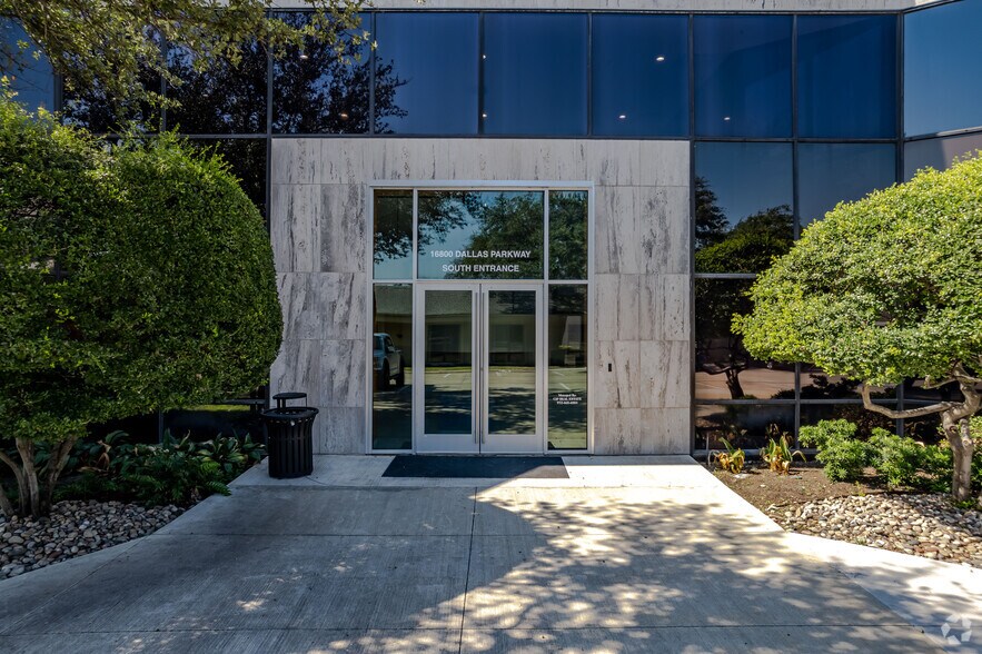 More Photos Of 16800 N Dallas Pky, Dallas Medical For Sale