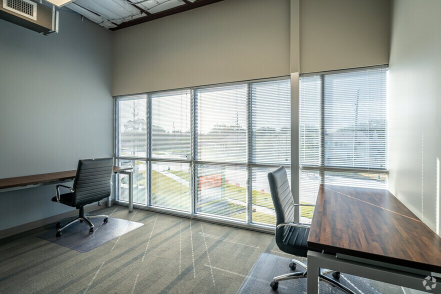 More Photos Of 15500 Voss Rd, Sugar Land Unknown For Sale