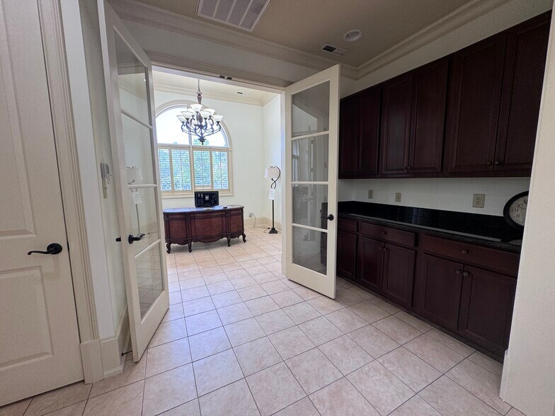 More Photos Of 1 Maida Vale Ct, Durham Office For Lease