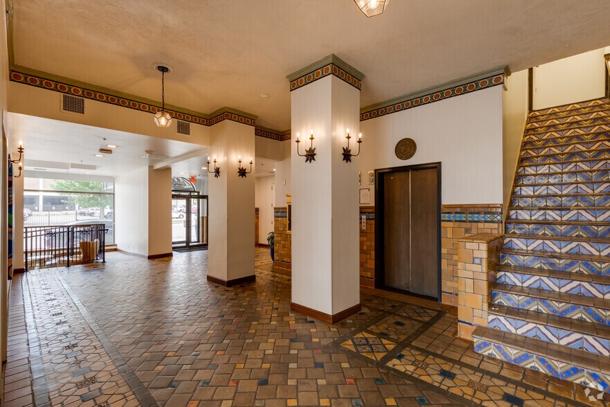 More Photos Of 403 S Cheyenne Ave, Tulsa Apartments For Lease
