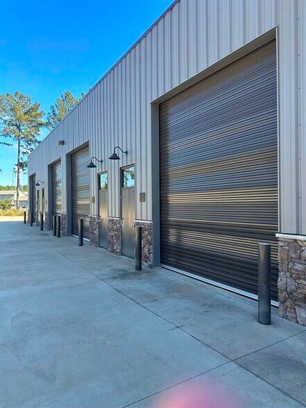 More Photos Of 1040 Park Ct, Greensboro Warehouse For Sale