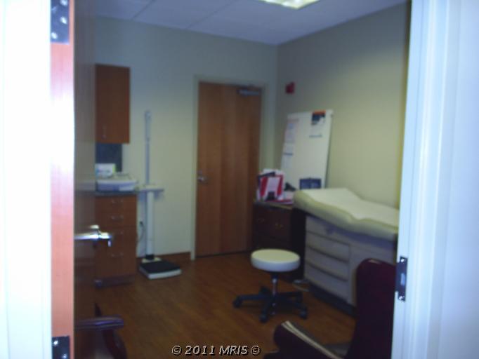 More Photos Of 2826 Old Lee Hwy, Merrifield Medical For Lease