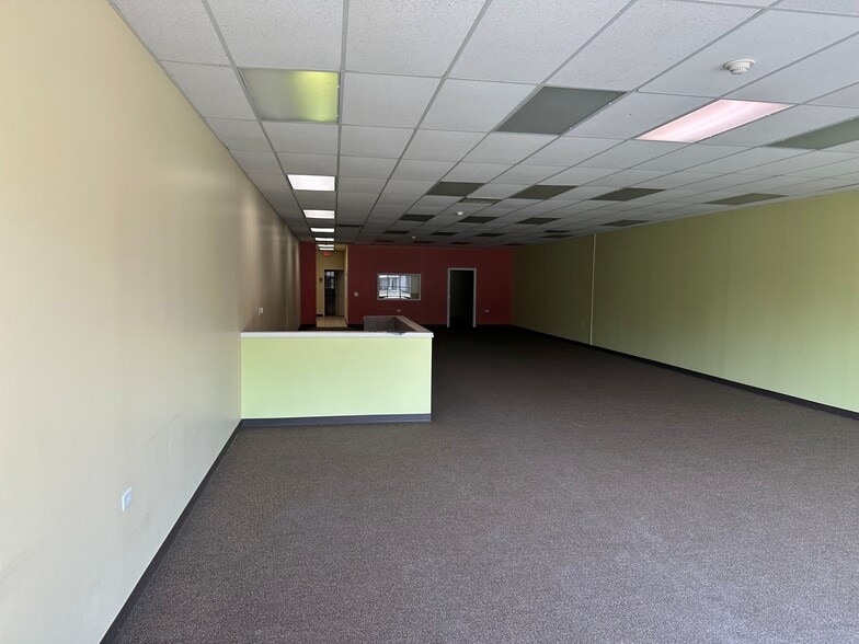 More Photos Of 15412 Route 59, Plainfield Unknown For Lease