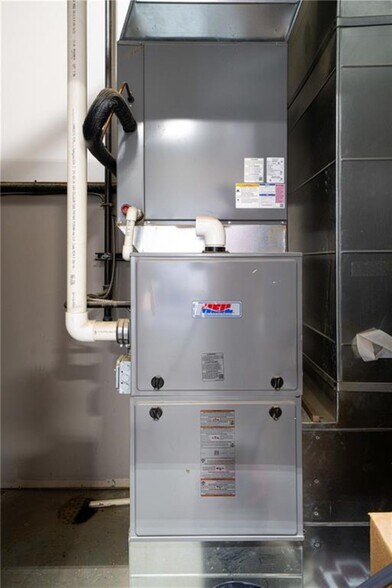 More Photos Of 5326 Lake Ave, Saint Joseph General Retail For Sale