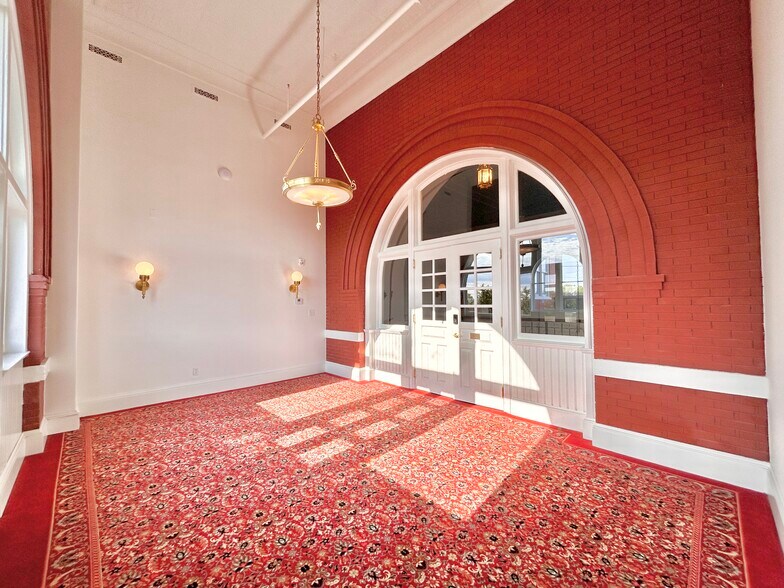 More Photos Of 1200 6th Ave, Columbus Office For Lease