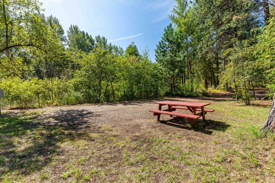 More Photos Of 9955 US Highway 12, Lolo Specialty For Sale