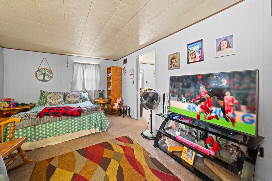 More Photos Of 6516 Old 27 N, Frederic General Retail For Sale