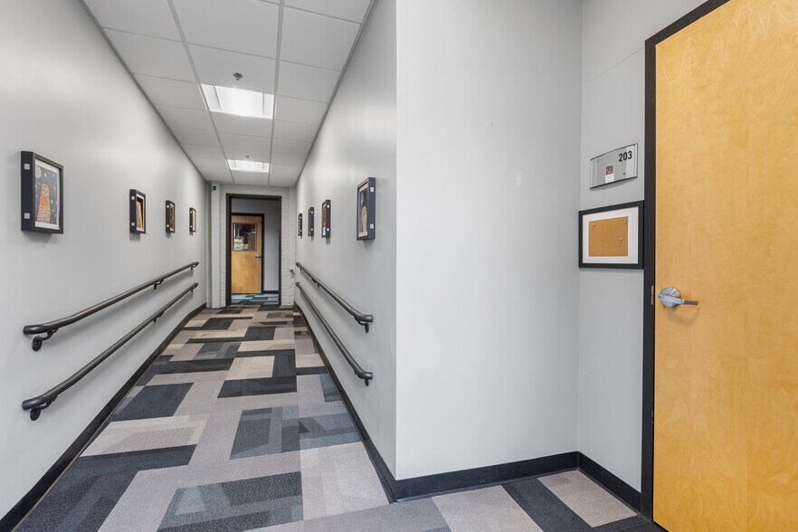 More Photos Of 77 Elm St, Amesbury Loft Creative Space For Lease