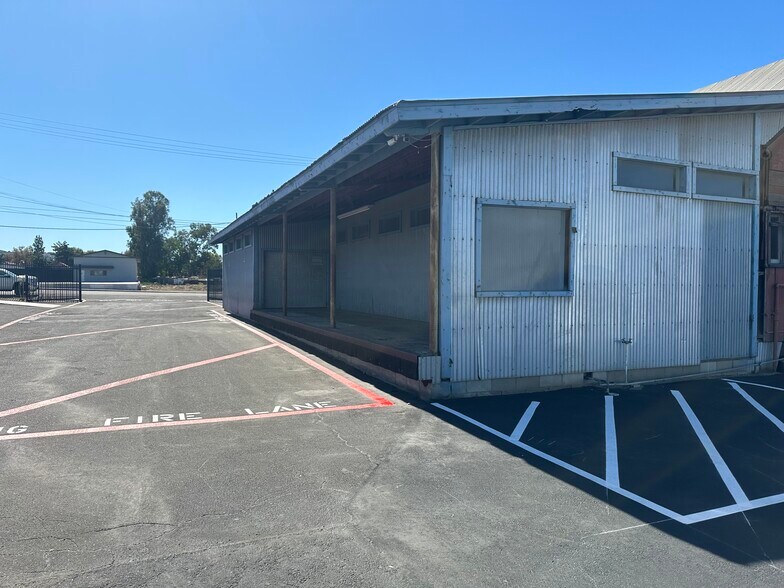 More Photos Of 1711 E Colton Ave, Redlands Unknown For Lease