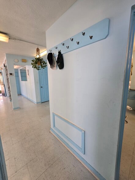 More Photos Of 3026 Meadowbridge Rd, Richmond Freestanding For Lease