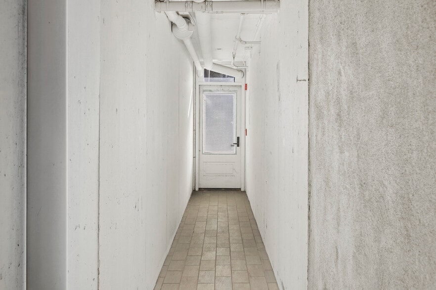 More Photos Of 566 S Van Ness Ave, San Francisco Apartments For Sale