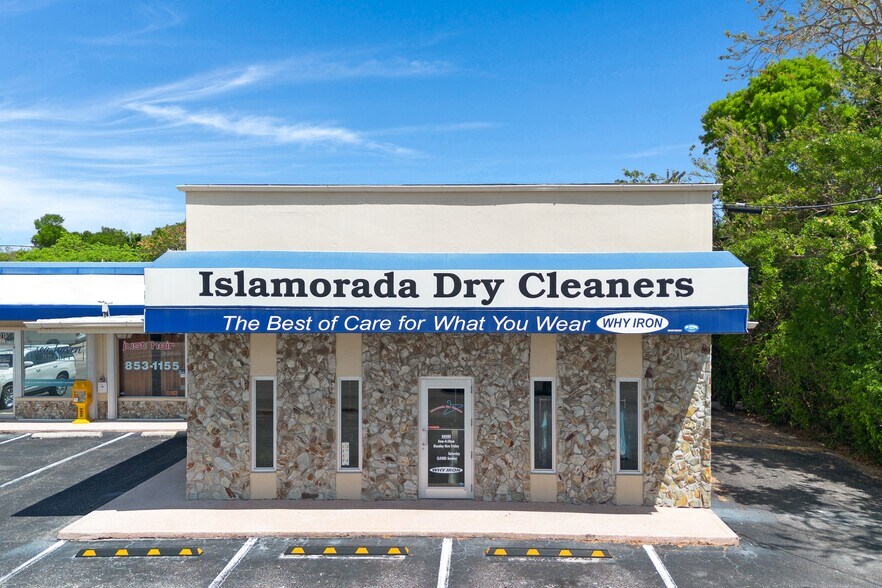 More Photos Of 89015 Overseas Hwy, Tavernier Office For Sale