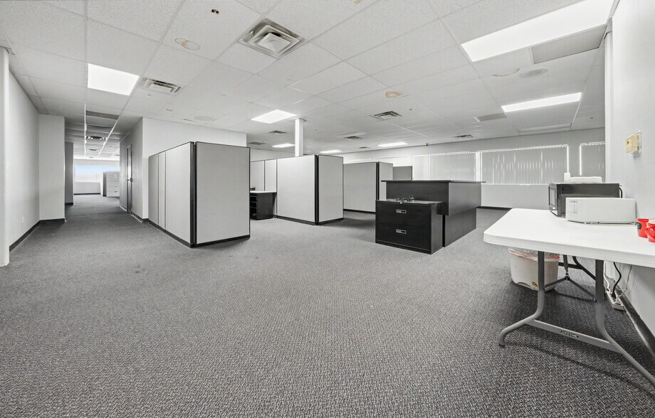 More Photos Of 51214 Industrial Dr, Macomb Warehouse For Sale