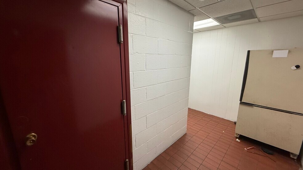 More Photos Of 937 Stefko Blvd, Bethlehem Warehouse For Sale