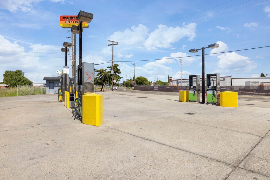 More Photos Of 351 N Beckman Rd, Lodi Land For Lease