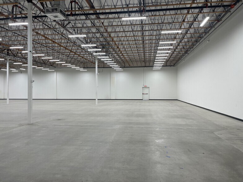 More Photos Of 4630 E Sprague Ave, Spokane Showroom For Sale