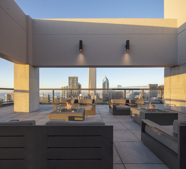 More Photos Of 220 E Illinois St, Chicago Apartments For Lease