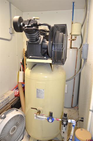 More Photos Of 1520 Bluff St, Delta Showroom For Sale