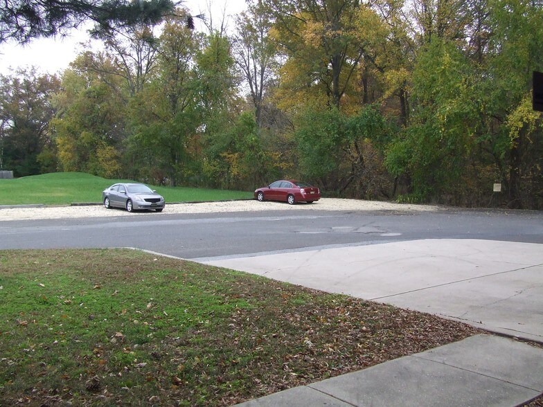 More Photos Of 876 N Lenola Rd, Moorestown Warehouse For Lease