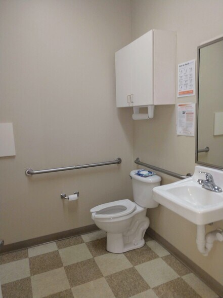 More Photos Of 308-316 Dolphin Dr, Jacksonville Medical For Lease