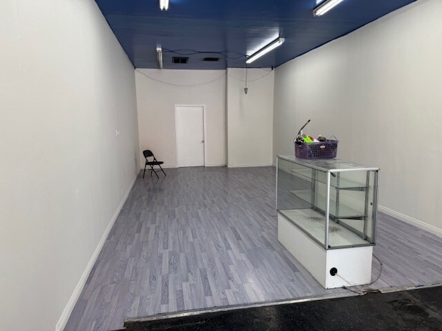 More Photos Of 14426-14430 Ventura Blvd, Sherman Oaks Storefront For Lease