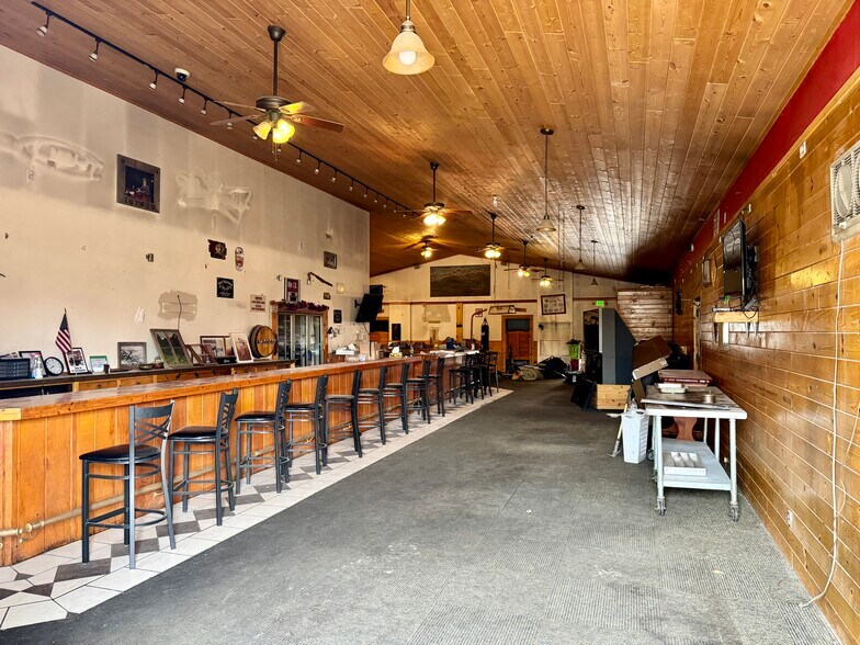 More Photos Of 479 6th Street St, Wells Industrial For Sale