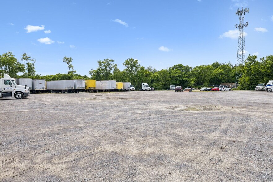 More Photos Of 1311 W College St, Murfreesboro Industrial For Sale